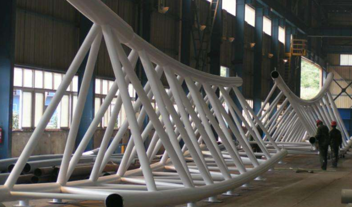 贵港管廊钢结构与桁架结构的管道支架应该如何区分
